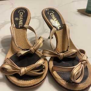 CHANEL leather & fabric slide size 37. Excellent condition but worn.   Nude clr